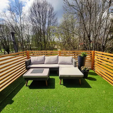 Loggia Park & Free Parking *