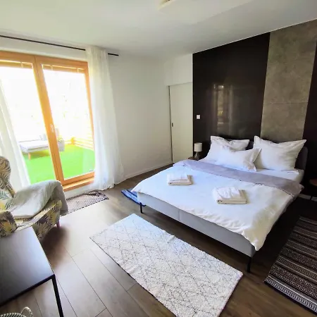 Loggia Park & Free Parking